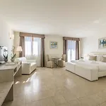 Golf Hotel