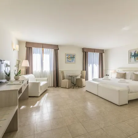 Golf Hotel