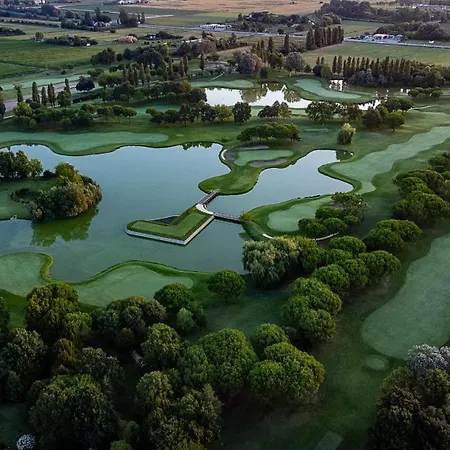 Отель Golf