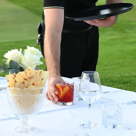 Golf Hotel