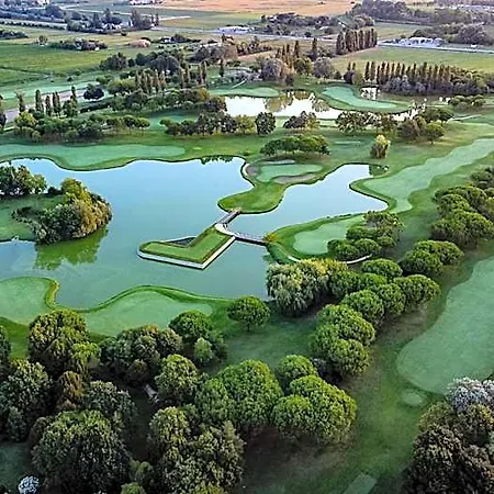ホテル Golf リニャーノ・サッビアドーロ