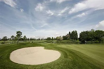 Отель Golf 3*