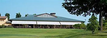 Golf Hotel